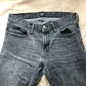 Gap Men’s Slim-Straight Black Jeans
